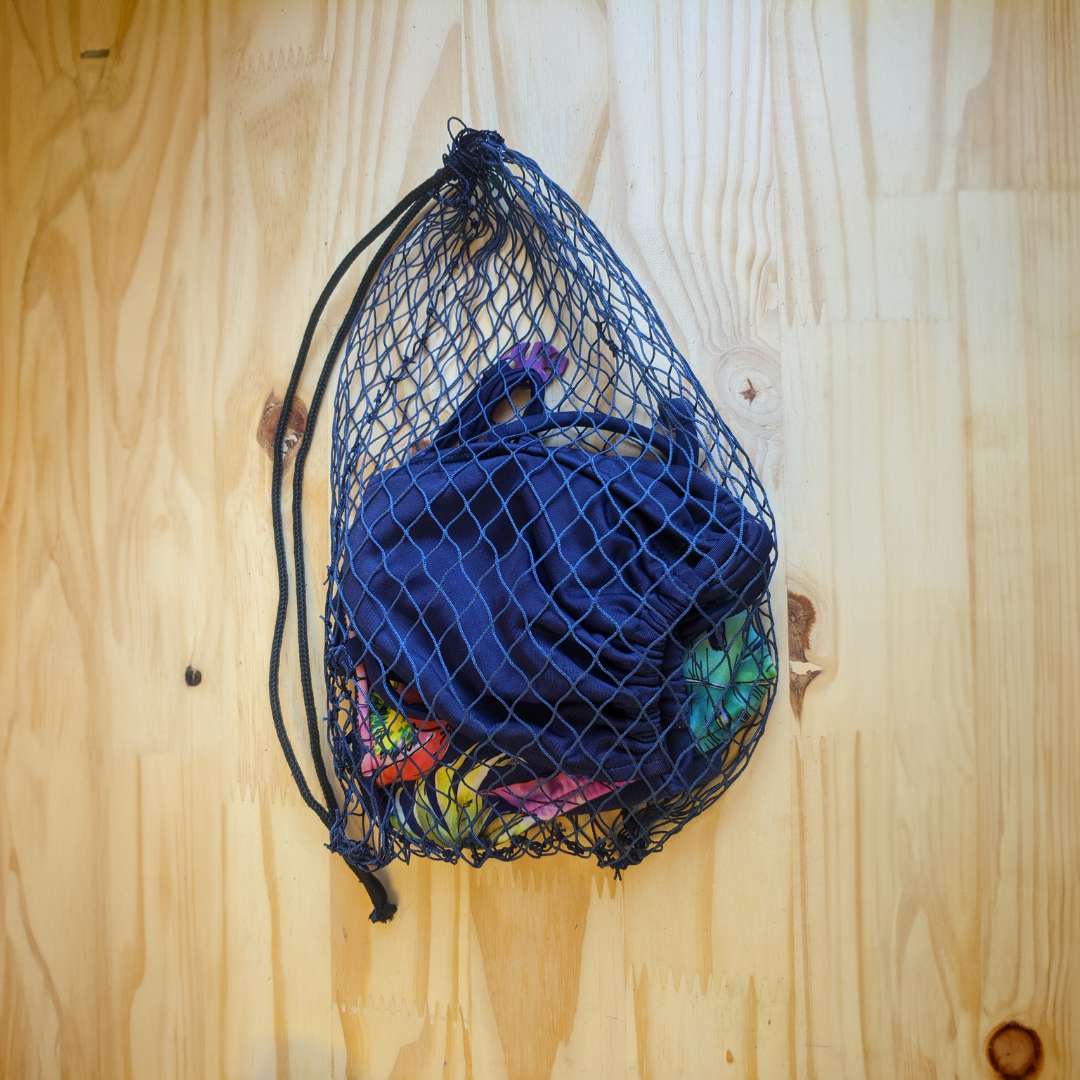 Quando a embalagem também conta uma história: Marulho e biquínis unidos pelo oceano