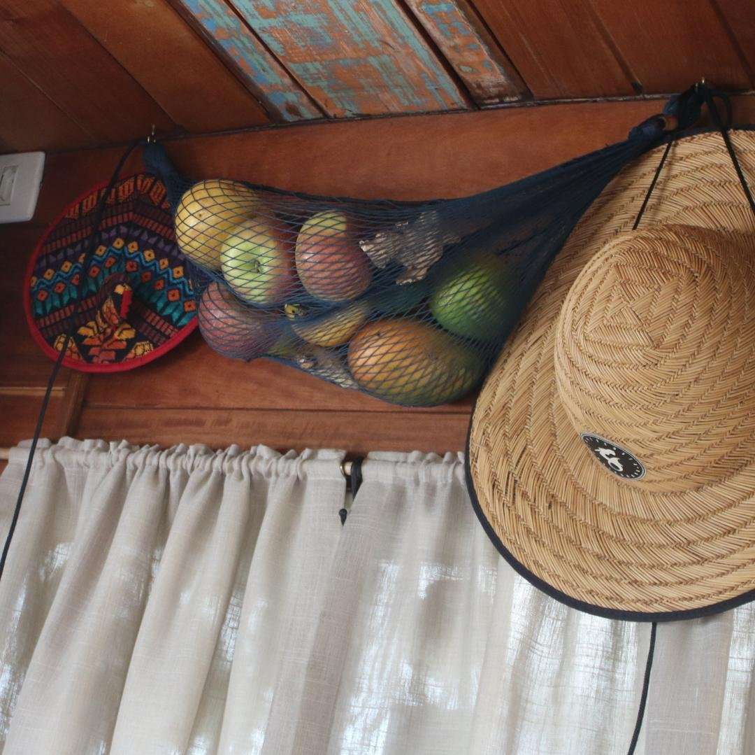 Fruteira suspensa de rede