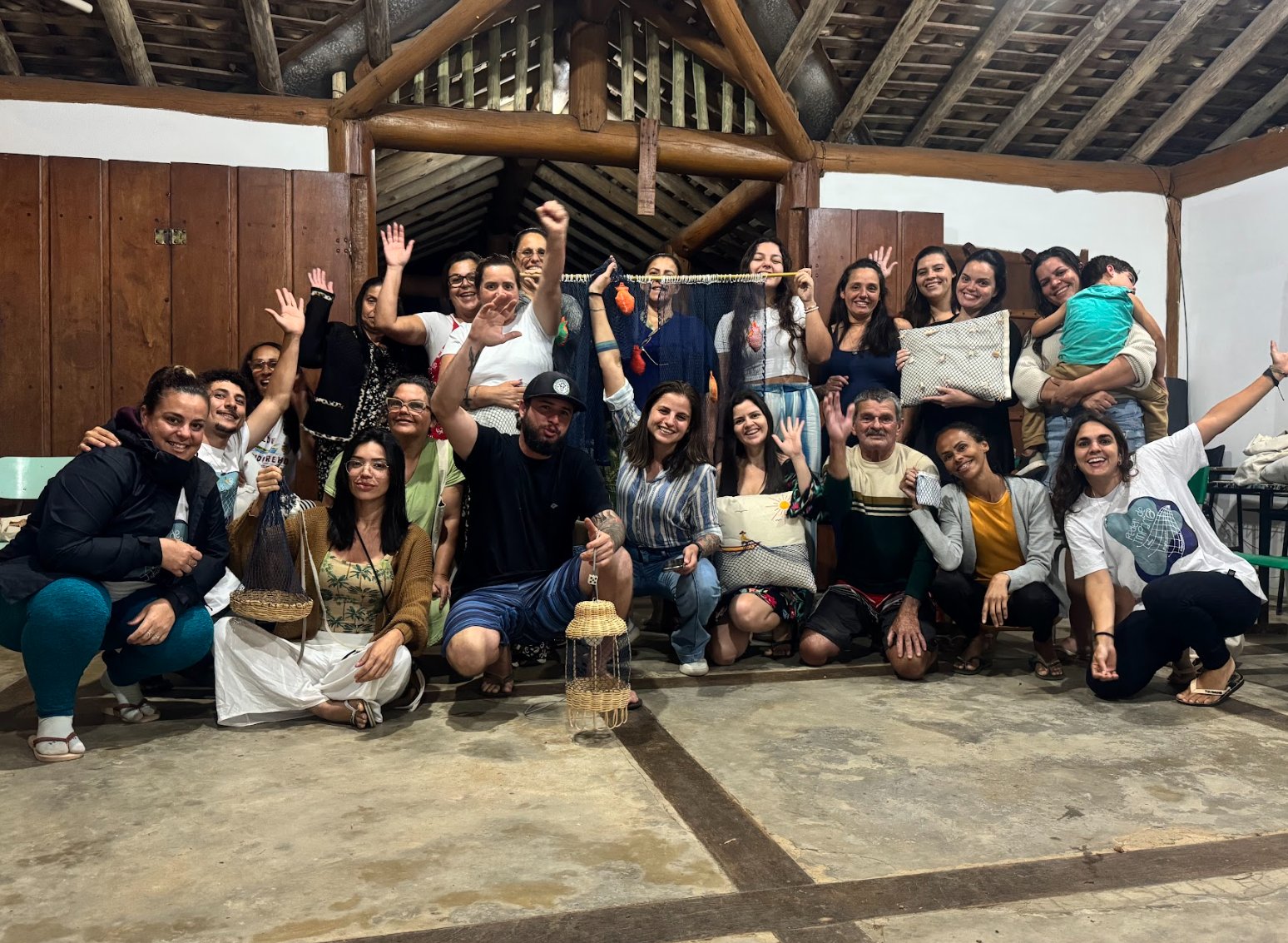 Coletivo Nós do Sono reunido na Praia do Sono